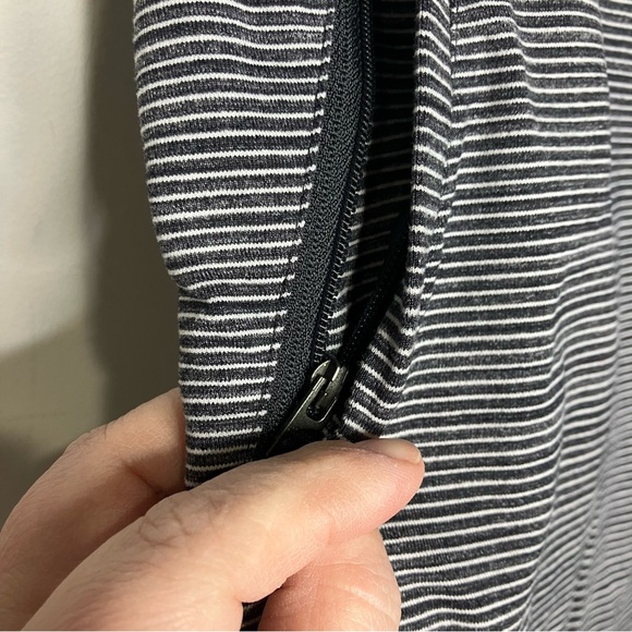 Athleta stripe Modern metro skort gray & white size medium - Picture 5 of 10